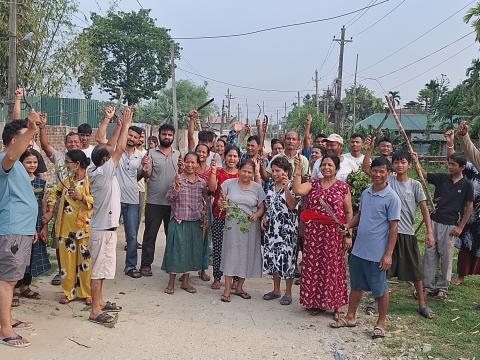 प्रगति टोल र पाथीभरा टोलले गरे सामुहिक सरसफाई