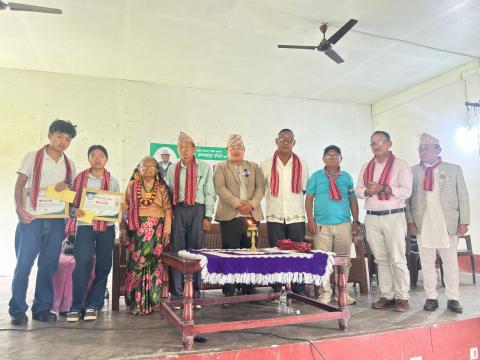 डम्बरबहादुर इधिड्डोको ९ औं स्मृतिमा विद्यार्थीलाई सम्मान