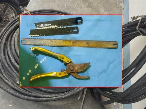 चारआलीमा टेलिकमको तार चोर्ने दुई जना प्रहरीको फन्दामा
