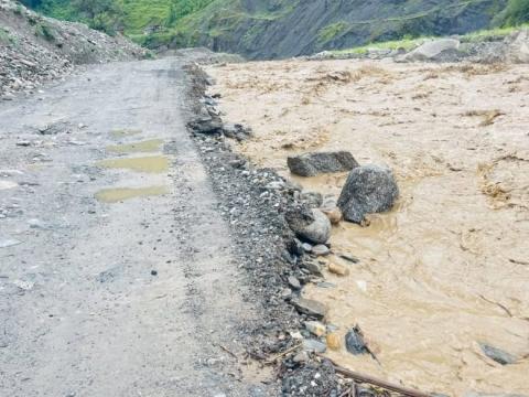 खोटाङमा भीषण वर्षापछि बाढीले बगाउँदा दुई जनाको मृत्यु 